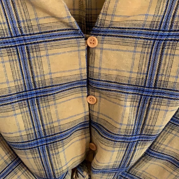 2/$20🍁 Cute Yellow Cotton Summer Blouse - Picture 6 of 10